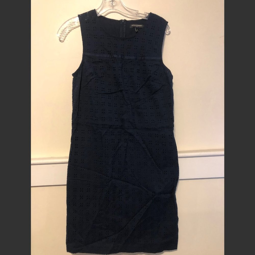 Navy Banana Republic lace dress